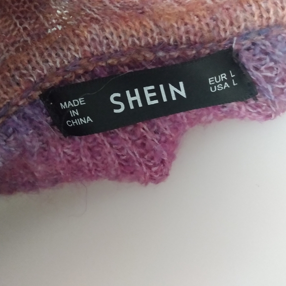 EUC Shein woman's size large oversized v neck striped sweater - Picture 3 of 3